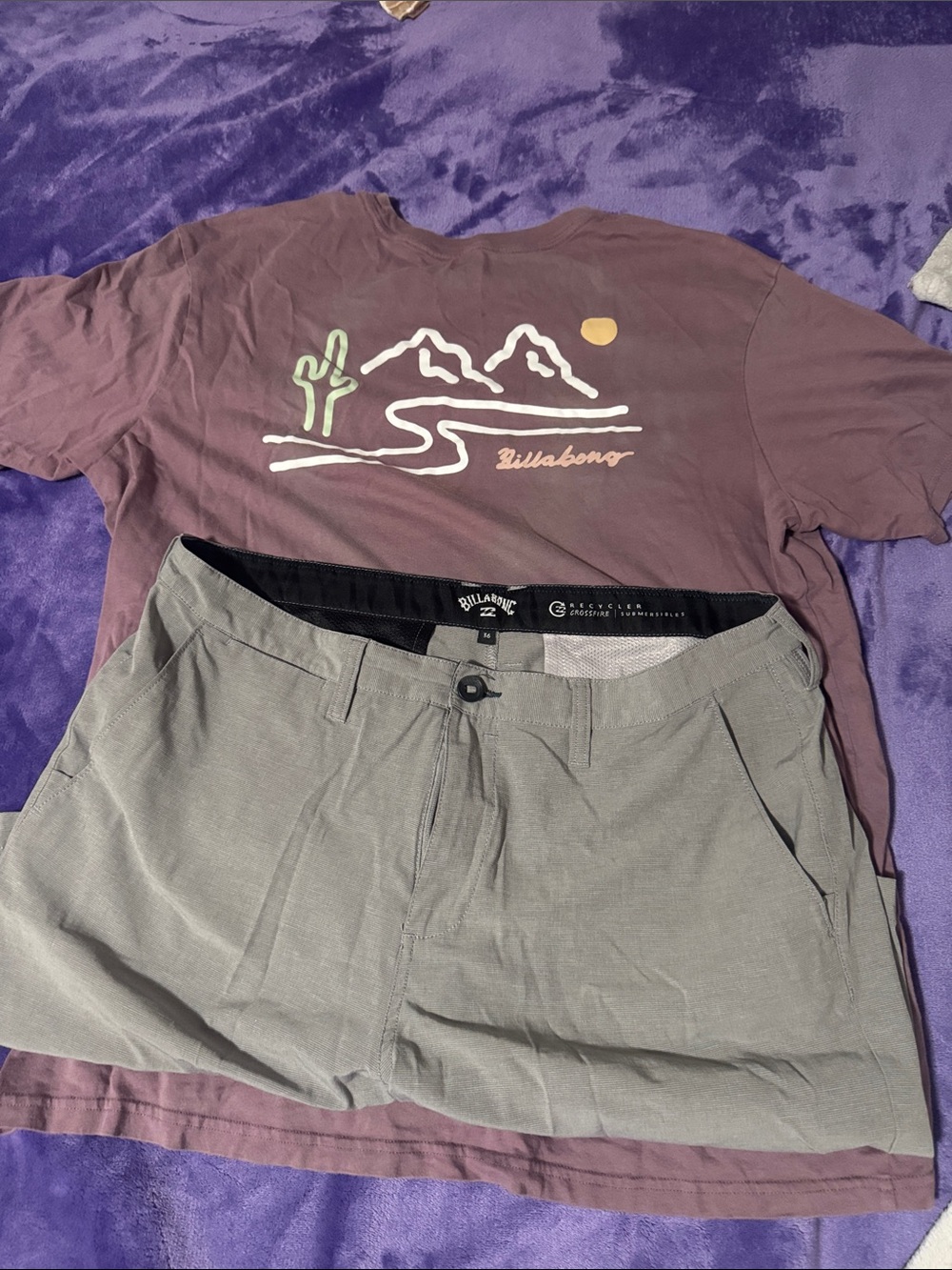 Billabong Mauve Graphic Tee with Light Gray Shorts